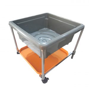 ชุดถาดกิจกรรมสร้างสรรค์สีเทา - ส้ม พร้อมขาตั้งมีล้อเลื่อนสูง  58 cm (Fun2 Play Activity Tray with Stand 58 cm (Grey - Orange)) - Image 5